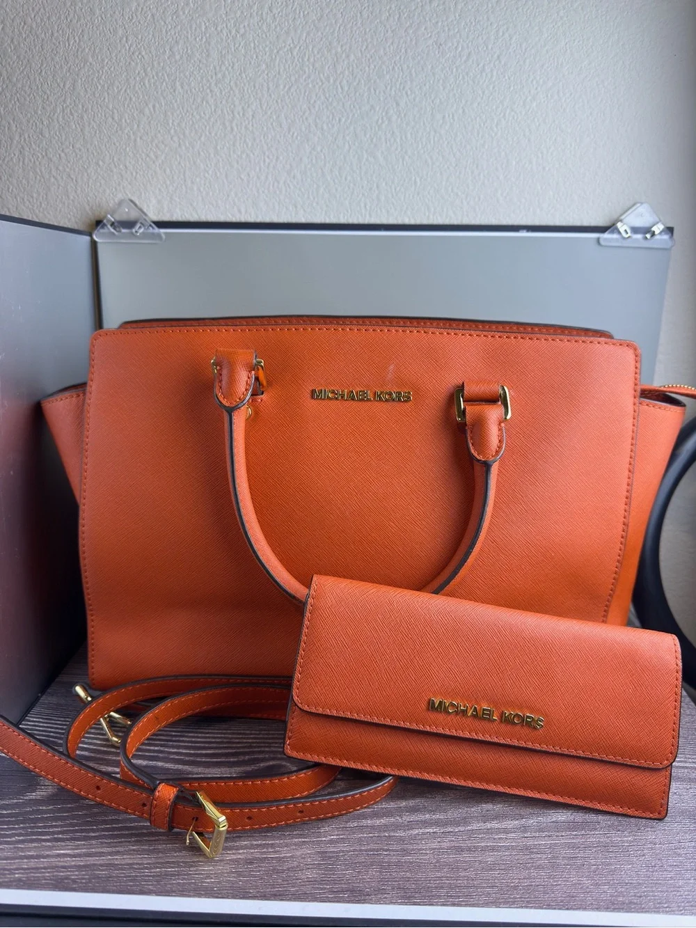 Michael Kors Jet Set Orange Saffiano Tote Purse Wallet Dust Bag Crossbody Set